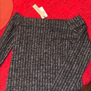 Comfortable off the shoulder long sleeve